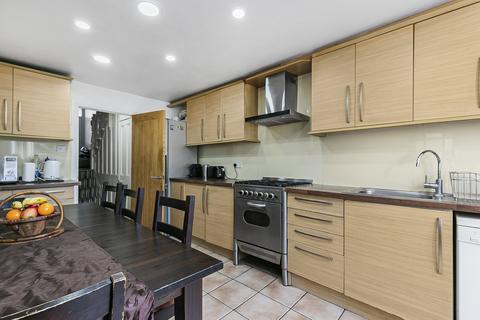 15 Mildenhall Road, London, E5 0RT