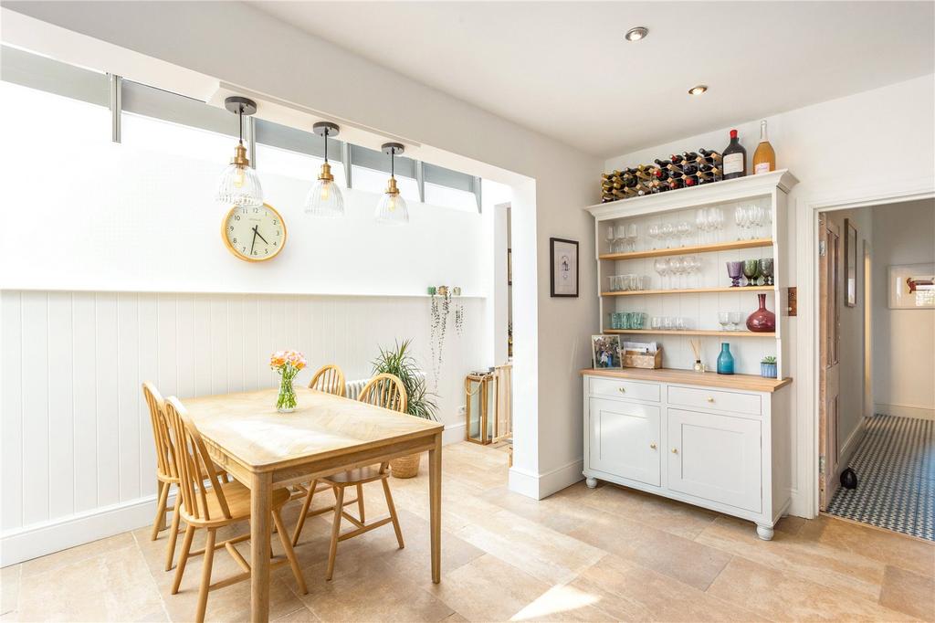 Kitchen/Dining