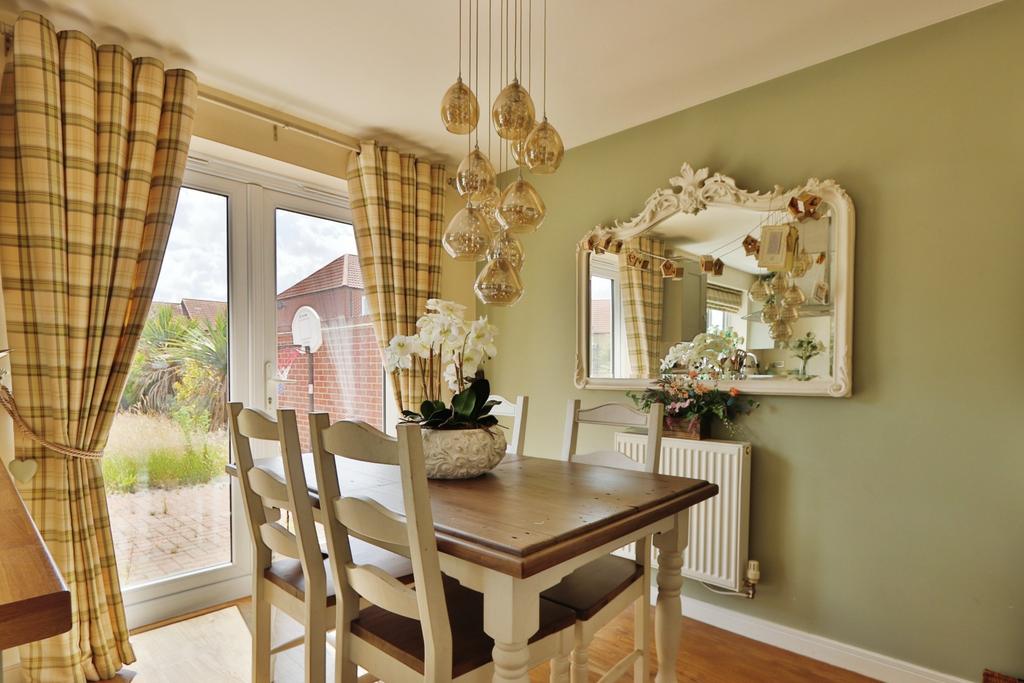 Wheatley Drive, Cottingham, HU16 5LR 4 bed detached house for sale £