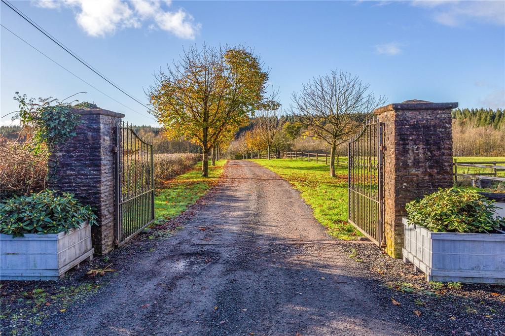 Trelleck, Monmouth, Monmouthshire, NP25 8 bed detached house for sale