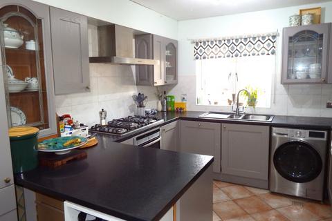 3 bedroom semi-detached house for sale, Lapwing Rise, Stevenage, Hertfordshire, SG2