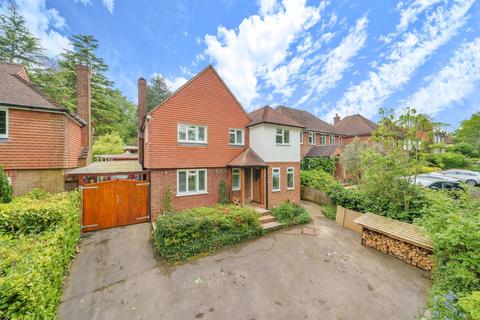 20 Abbots Close, Guildford, GU2 7RW