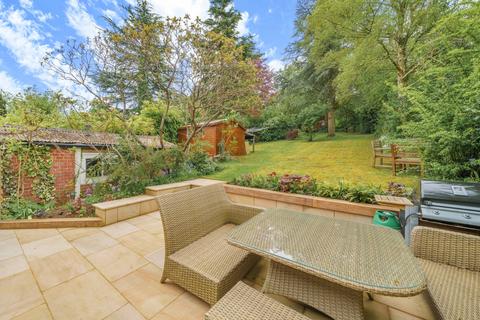 20 Abbots Close, Guildford, GU2 7RW