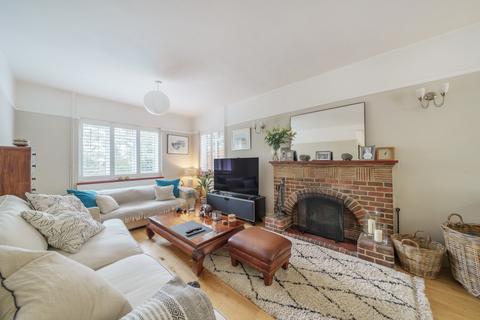 20 Abbots Close, Guildford, GU2 7RW