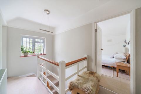 20 Abbots Close, Guildford, GU2 7RW