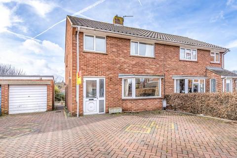 11 Saunders Close, Watlington, OX49 5QY