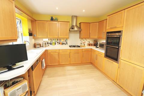 12 Chiltern Close, Staines-upon-thames, TW18 2BU