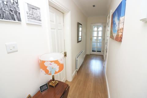 12 Chiltern Close, Staines-upon-thames, TW18 2BU