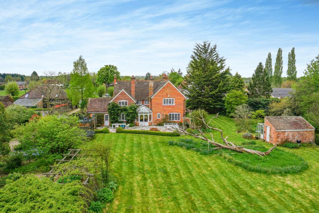 Wood Street Green, Wood Street Village, Guildford, Surrey 5 bed