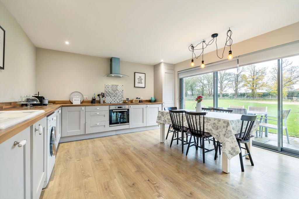 Waters Upton, Telford, Shropshire, TF6 3 bed barn conversion for sale