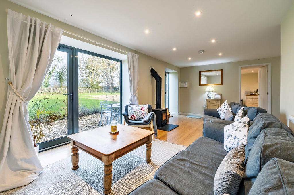 Waters Upton, Telford, Shropshire, TF6 3 bed barn conversion for sale