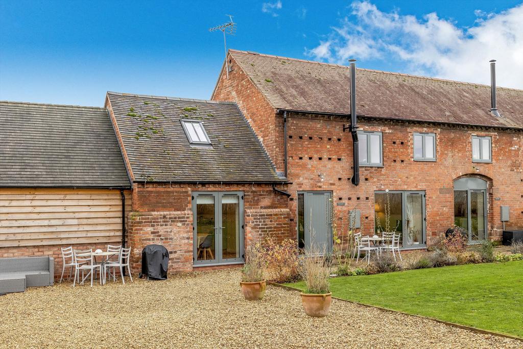 Waters Upton, Telford, Shropshire, TF6 3 bed barn conversion for sale