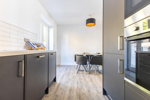 3 bedroom end of terrace house for sale - Lane Ends Green, Hipperholme, HX3 8EZ