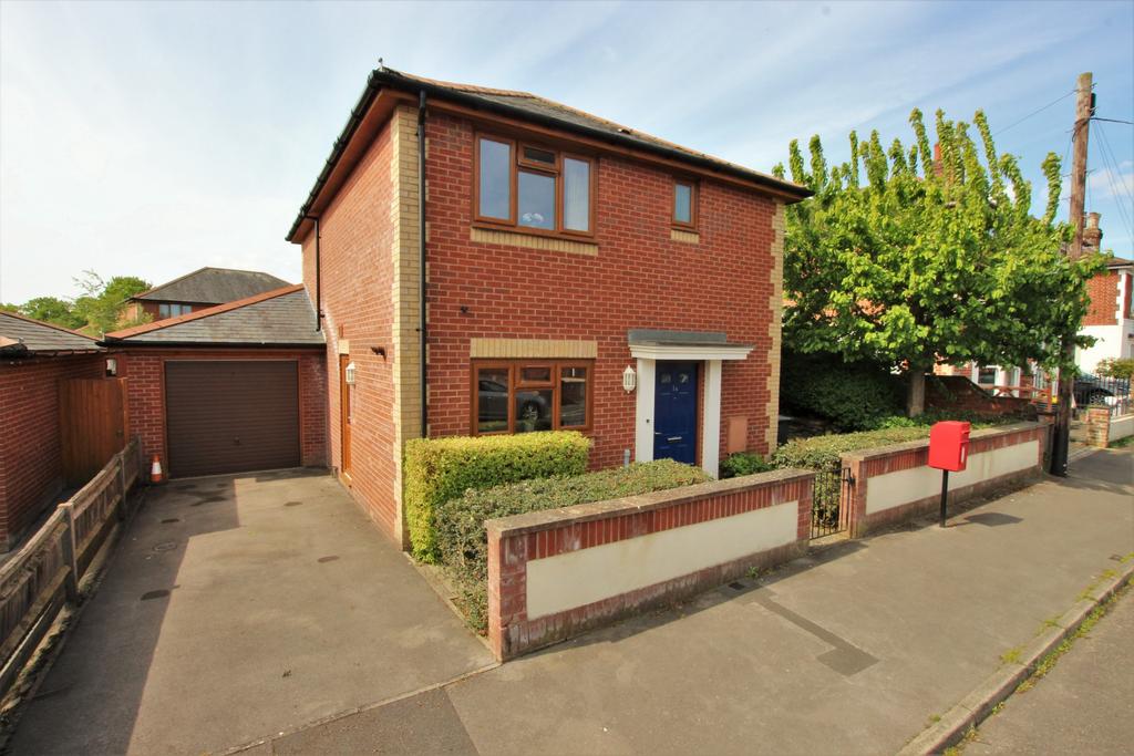 Knox Road, Havant 3 bed detached house for sale £450,000