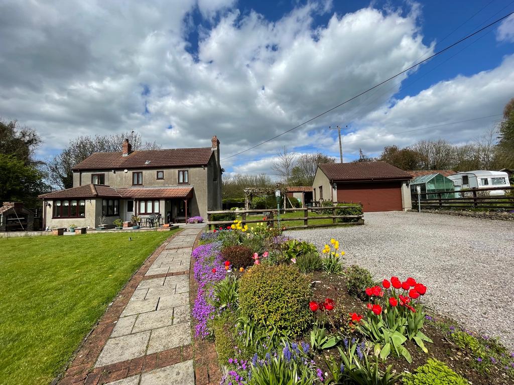 Downside Road, Backwell 3 bed detached house for sale £685,000