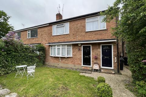18 Brookside, Ilford, IG6 2TD