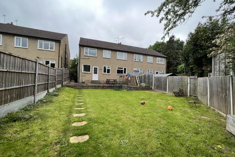 18 Brookside, Ilford, IG6 2TD