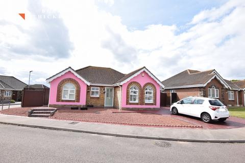 3 bedroom detached bungalow for sale, Highlands Park, Clacton-on-Sea