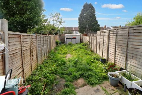 393 Whitehorse Road, Thornton Heath, CR7 8SD