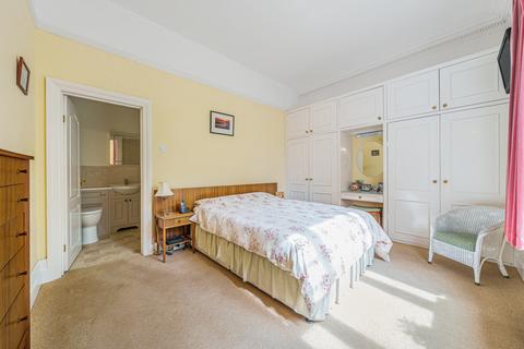 3 bedroom maisonette for sale - Hawkwood House, Hawkwood Rise, Bookham, KT23