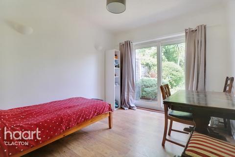 90 Douglas Road, Clacton-on-sea, CO15 3JX