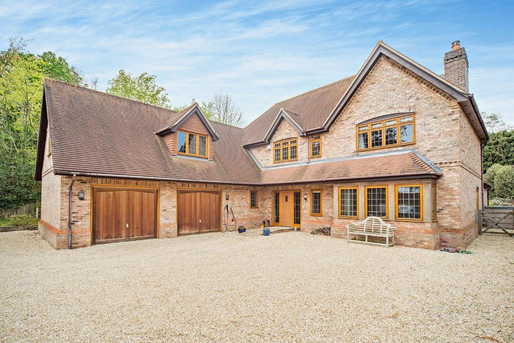 Bethesda Street, Upper Basildon, Reading 5 bed detached house for sale