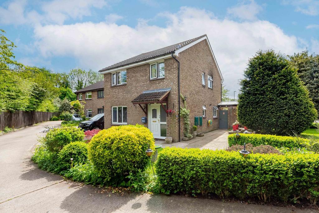 Meadow Way, Yarnton, OX5 4 bed detached house for sale £515,000