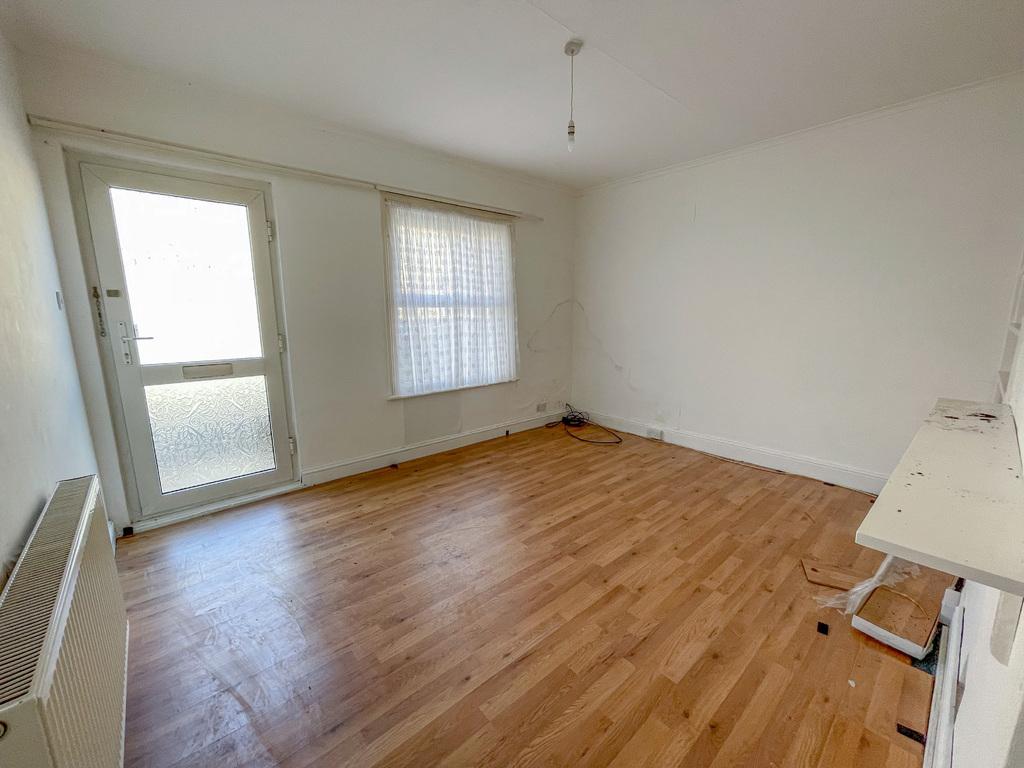 St Philips Road, Newmarket 2 bed terraced house £235,000