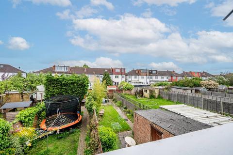32 Oxtoby Way, London, SW16 5HD