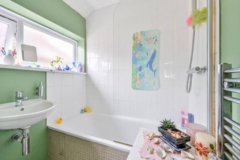 32 Oxtoby Way, London, SW16 5HD
