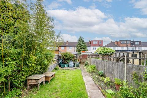 32 Oxtoby Way, London, SW16 5HD