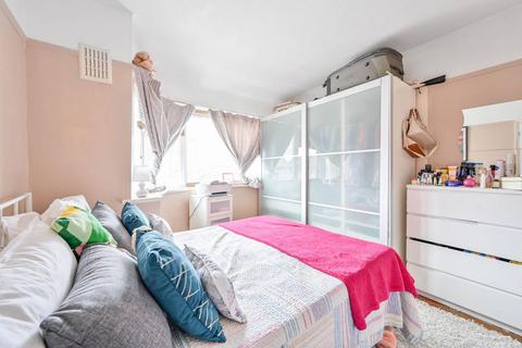32 Oxtoby Way, London, SW16 5HD