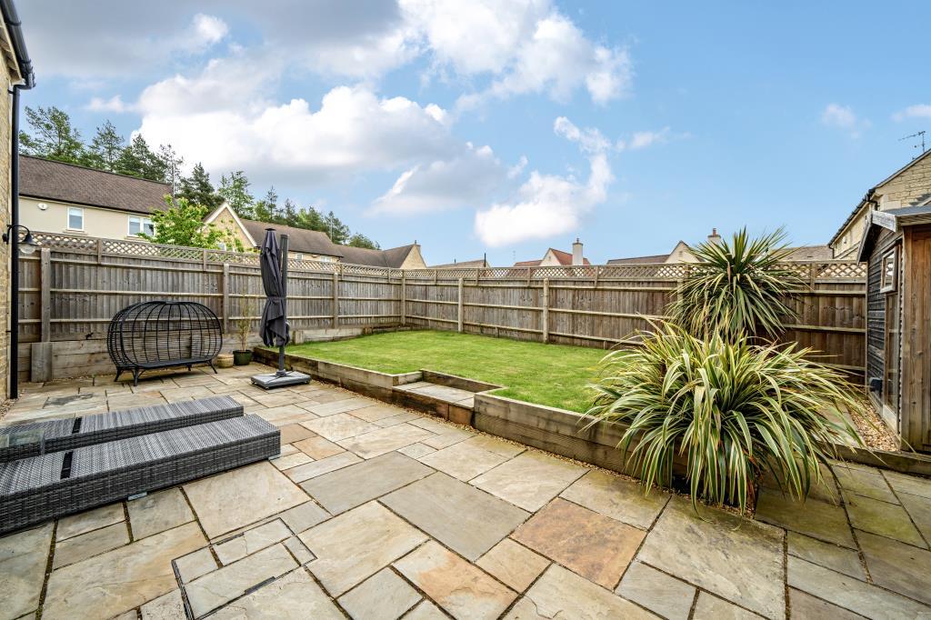 Charlbury, Oxfordshire, OX7 4 bed detached house for sale £850,000