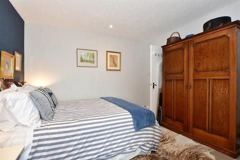 2 bedroom apartment for sale, South Terrace, Littlehampton, West Sussex