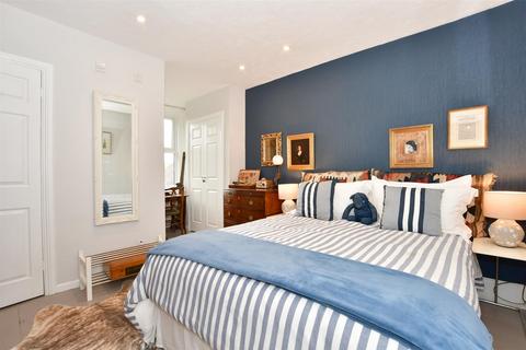 2 bedroom apartment for sale, South Terrace, Littlehampton, West Sussex