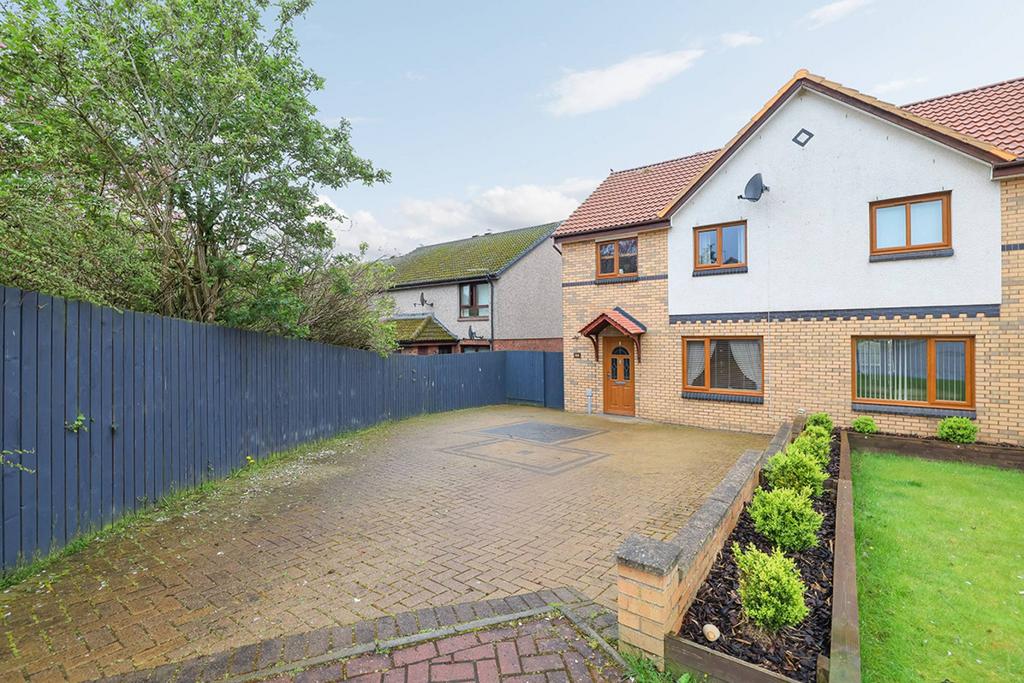 24 Court, Lossiemouth, IV31 6TL 3 bed semidetached house £