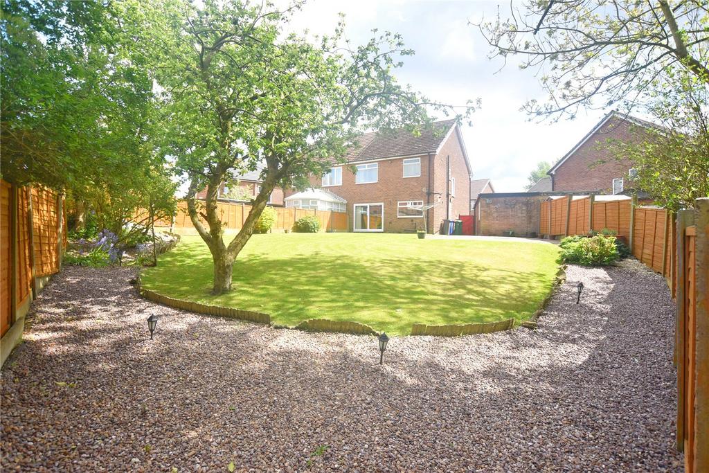 Selkirk Drive, Blackley, Manchester, M9 3 bed semidetached house for