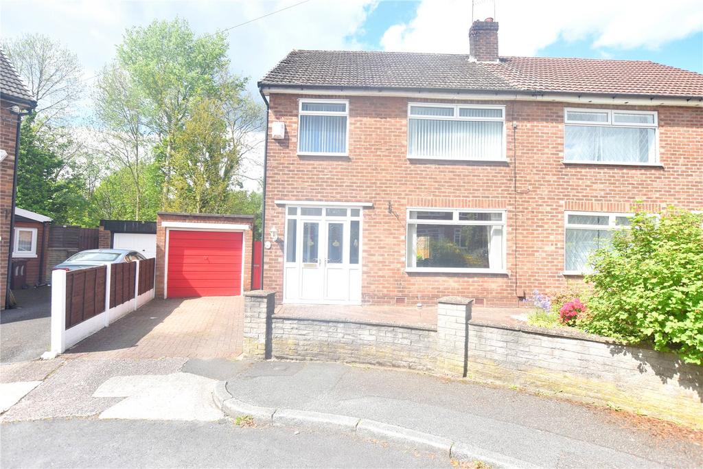 Selkirk Drive, Blackley, Manchester, M9 3 bed semidetached house for