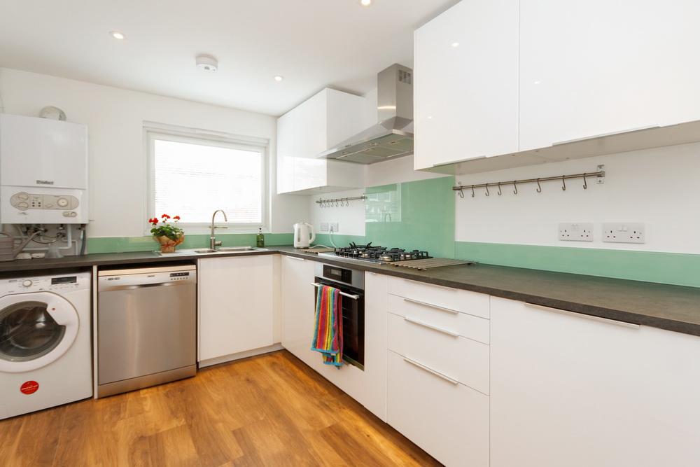 Kirkwood Road, Nunhead, London, SE15 2 bed terraced house £2,000 pcm
