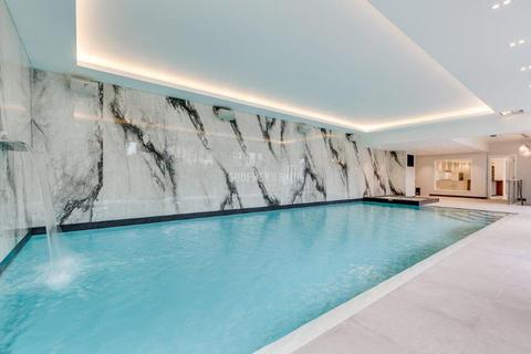 8 bedroom detached house to rent, London N2