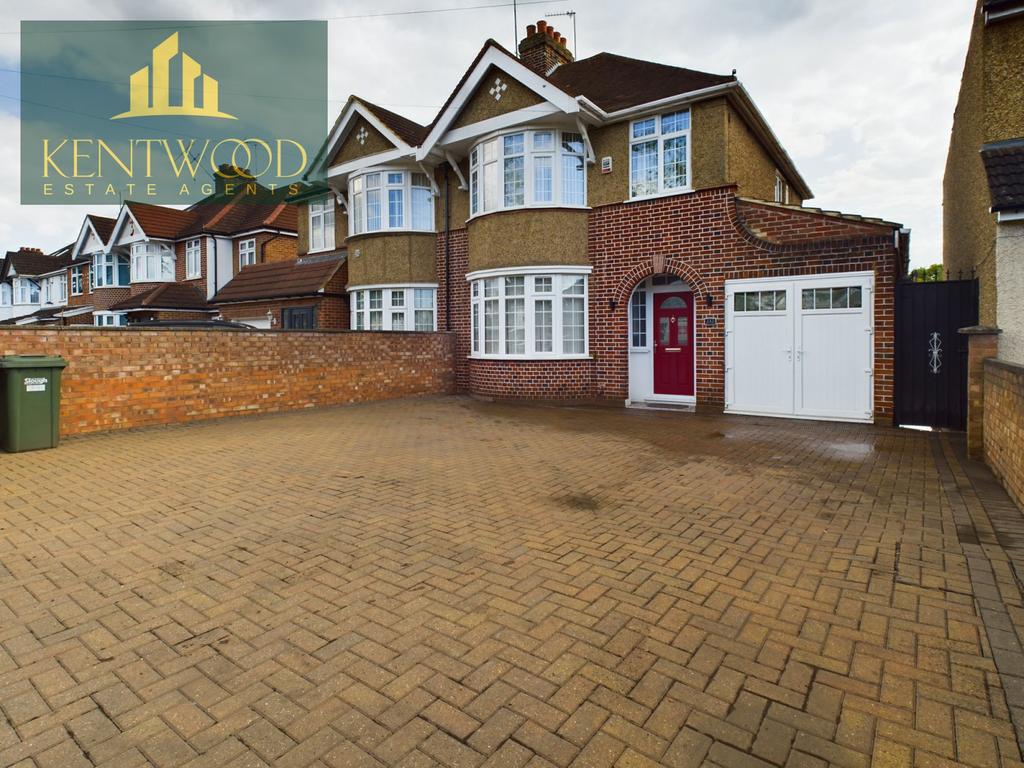 London Road, Castleview, Langley, SL3 7