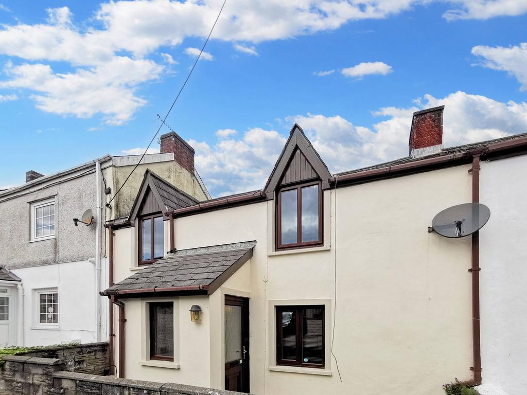Crown Road, Kenfig Hill CF33 3 bed cottage for sale £169,950