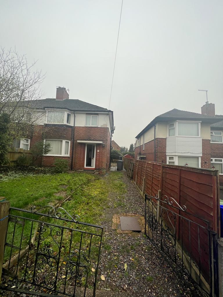 47 Unity Avenue, Stoke on Trent ST16DE 3 bed semidetached house for