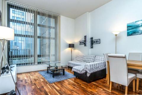 undefined, Discovery Dock Apartments West, South Quay Square