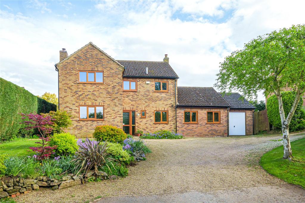 Guilsborough Road, Ravensthorpe, Northampton, Northamptonshire, NN6 4 bed detached house for