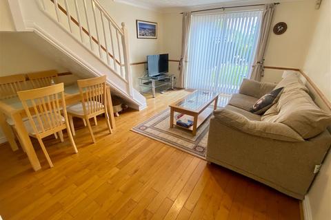 2 bedroom end of terrace house for sale, Pintail Avenue, Stockport