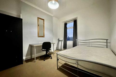 4 bedroom house to rent, Wilton Street, Plymouth