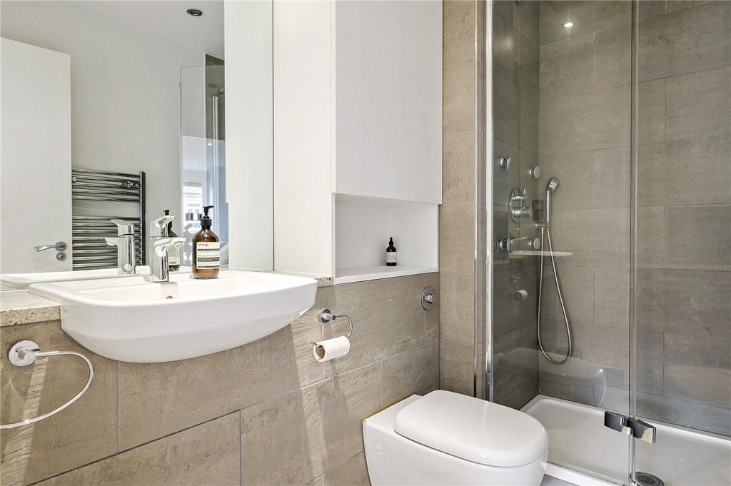 En Suite Bathroom