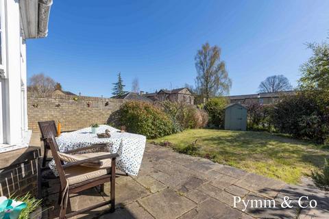 2 bedroom bungalow for sale - St Andrews Park, Norwich NR7