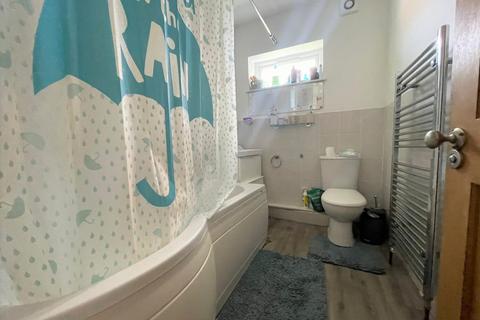 5 bedroom detached house for sale, Ilford, Essex, IG2
